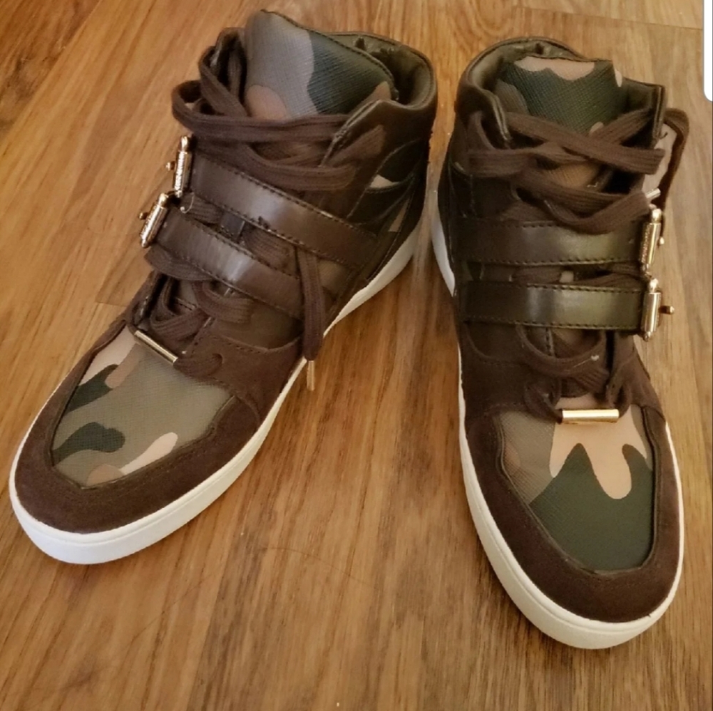 Michael Kors high top sneaker